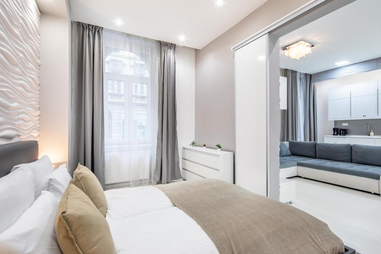 Cozy & Central Apartment With 2-Bedroom Budapest Eksteriør bilde